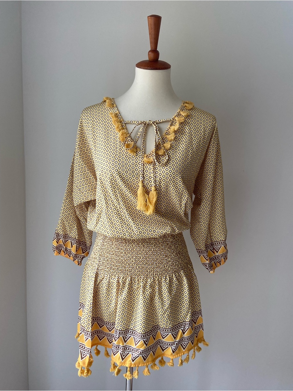 NWT Boho Tassel Tie Yellow Printed Mini Dresse